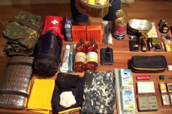 Тревожный чемоданчик на случай эвакуации: что нужно срочно собрать каждому украинцу