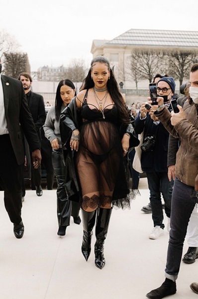 Лучшие стритстайл образы с Недели моды в Париже 2022 года