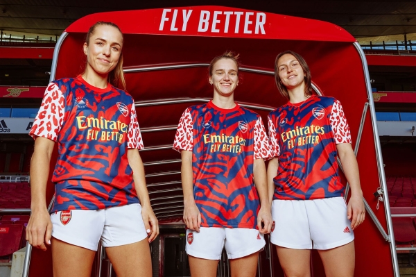 adidas и Stella McCartney создали форму для женской команды «Арсенала»