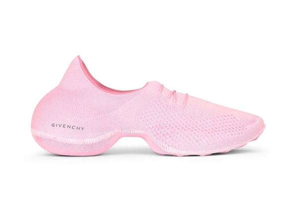 Мэтью Уильямс официально представил новую модель кроссовок Givenchy