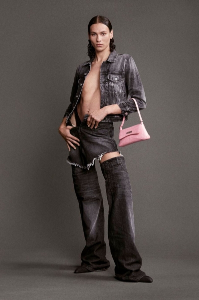 Белла Хадид снялась в кампании новой сумки Balenciaga