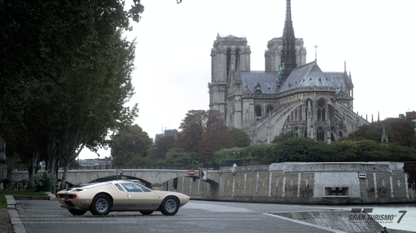 Dior создал капсульную коллекцию для видеоигры Gran Turismo 7