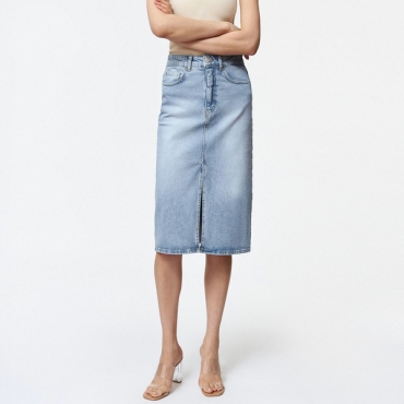 Как понять, что ваша джинсовая юбка вышла из моды: 4 самых устаревших варианта