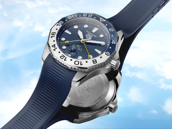 TAG Heuer показал новые спортивные часы Aquaracer Professional 300 GMT