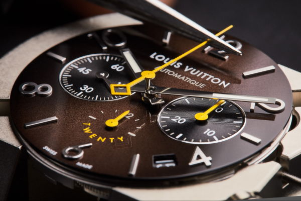 Louis Vuitton показал обновленную модель часов из серии Tambour