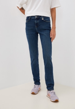 Где купить идеальные джинсы, которые прослужат вам несколько сезонов?