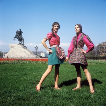 Фэшн-уловки советских женщин: как они одевались модно, когда ничего не было