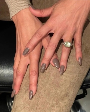 Ногти-мокко — соблазнительный тренд маникюра, который обожает Дженнифер Лопес