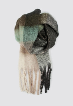 Как модно носить шарф: советы от стилиста