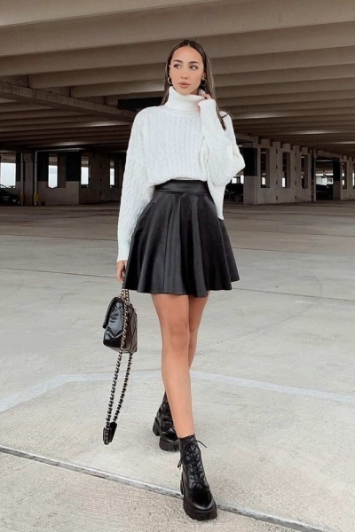 Модная черная юбка: как носить в 2023 году и с чем сочетать?