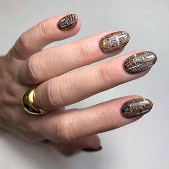 Твидовые ногти — маникюр, который делают самые элегантные женщины