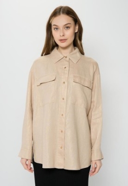 Рубашка и юбка макси — главное комбо весны 2023, которое обожала жена Кеннеди
