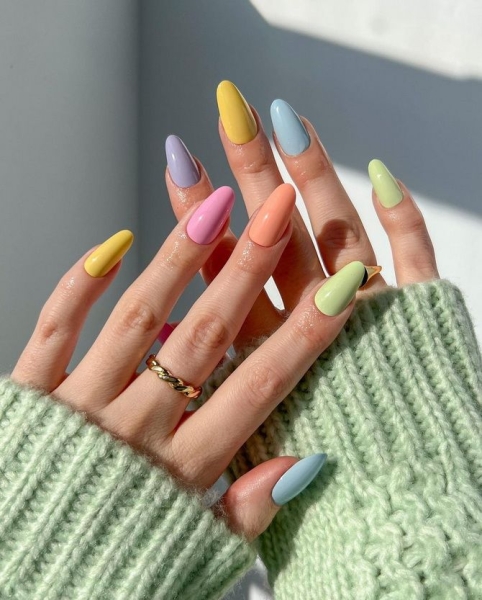 Весенний маникюр 2023: самые красивые варианты дизайна ногтей