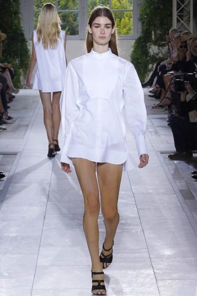 Модные блузки весна-лето 2023: трендовые модели