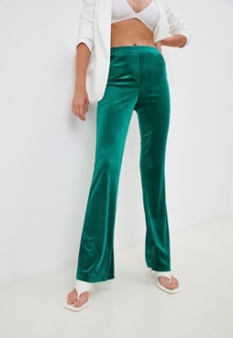 Эти велюровые брюки заменят вам джинсы — где купить?