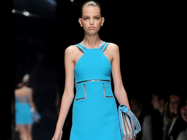 Модные голубые платья на лето 2023 года: актуальные фасоны