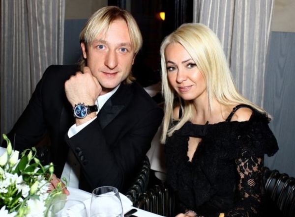 Яна Рудковская и Евгений Плющенко живут отдельно от своих маленьких детей
