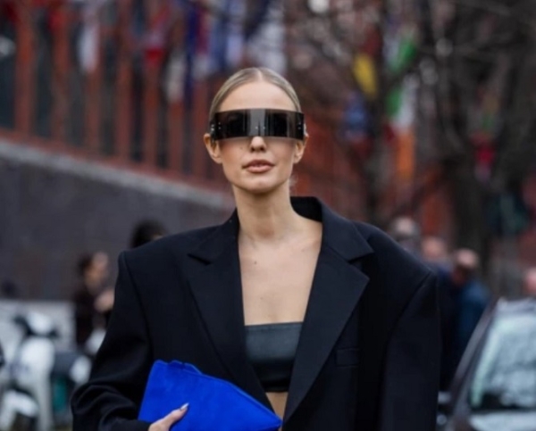Модные солнцезащитные очки-маски на лето 2023: самые актуальные модели