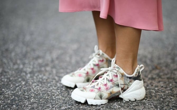Модные женские кроссовки на осень 2023 года: актуальная обувь на холодный сезон