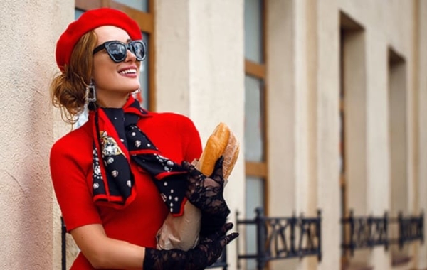 Модные женские платки осень 2023: отличная альтернатива шарфу