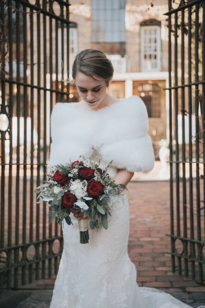 Свадебные аксессуары: какие детали выбрать для образа невесты