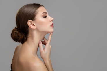 Бьюти-тренд «Лицо без фильтров»: 3 процедуры, которые вернут коже ухоженный вид