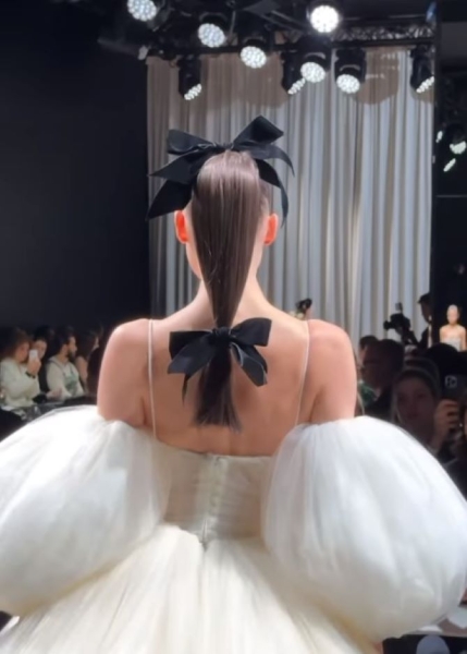 Лучшие бьюти-образы с Haute Couture Spring-Summer 2024 (+бонус-видео)
