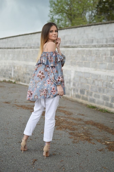 Модные блузки с цветочным принтом – хит весеннего сезона